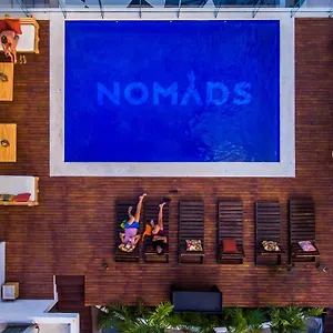ホステル Nomads & Rooftop Pool, カンクン